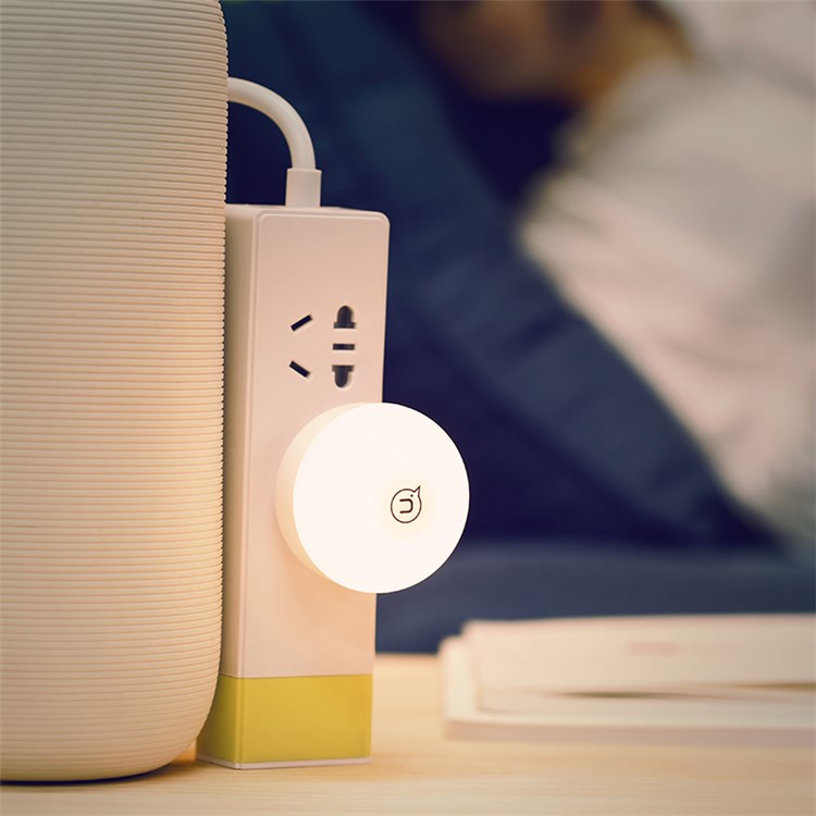 USAMS US-JD060 2.4A Two USB Ports Wall Charger with LED Night Light for Apple Samsung HTC etc. - US Standard Plug-2
