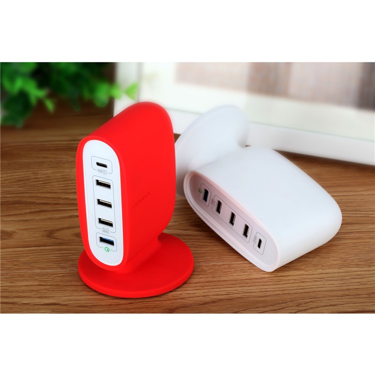 MOMAX U Bull 40W Quick Charge 3.0 + Type-C + 3*USB Ports Travel Adapter with Stand - Red / CN Plug-3