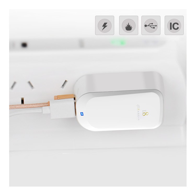 D8 PHC-1112 5V 2.4A Dual USB Travel Wall Charger with Intelligent Charging IC - CN Plug / White-1