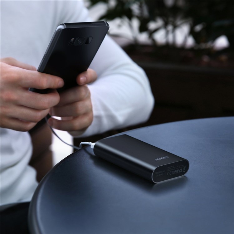AUKEY 10050mAh Portable Power Bank Charger with Qualcomm Quick Charge 3.0 PB-T15 - Black-7