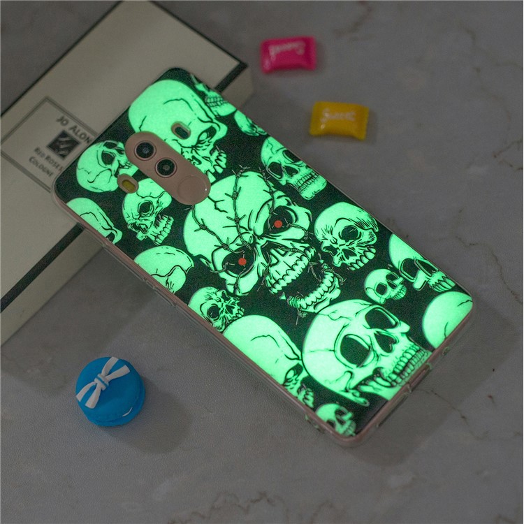 Patterned Noctilucent IMD Soft TPU Gel Phone Casing for Huawei Mate 10 Pro - Skulls-6