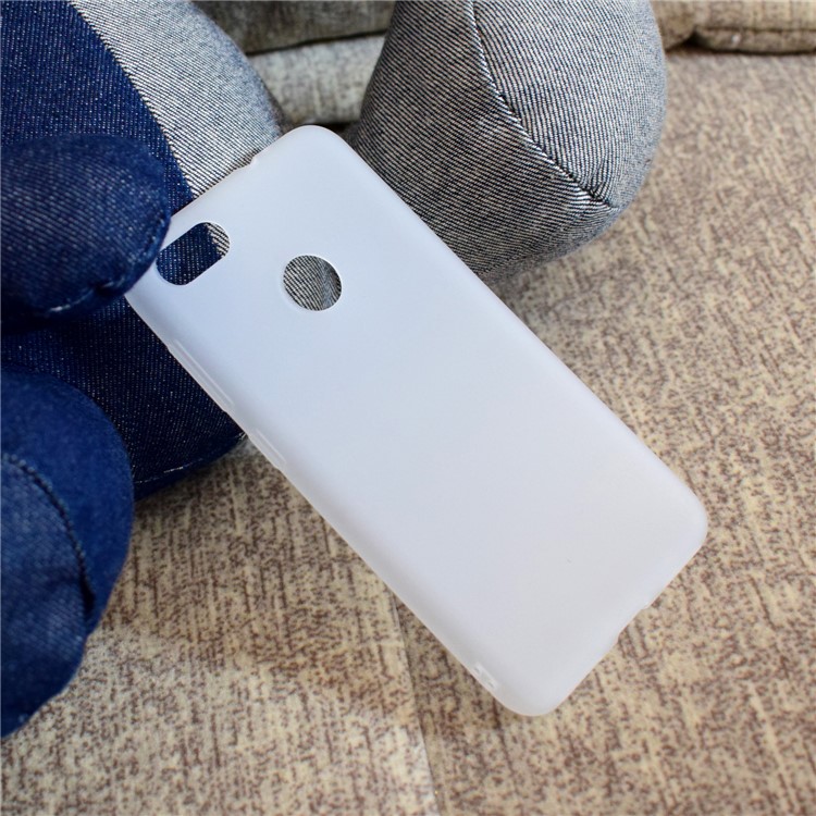 Soft TPU Back Lightweight Phone Casing for Huawei P9 lite mini/Y6 Pro (2017)/Enjoy 7 - White-7