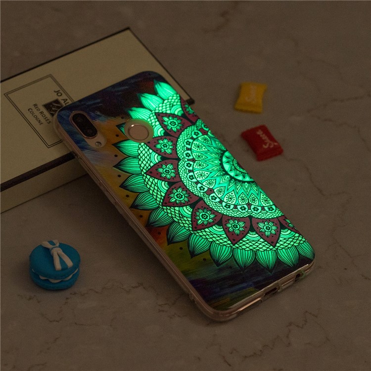 Luminous Phone Case IMD Pattern TPU Casing for Huawei P20 Lite / Nova 3e - Mandala-2