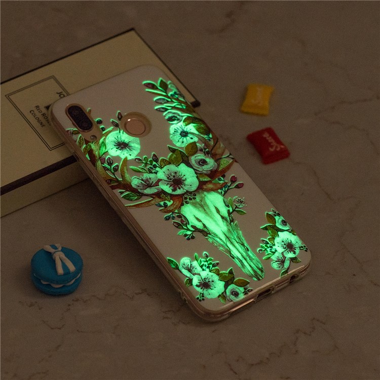 Luminous Phone Case IMD Pattern TPU Phone Casing Cover for Huawei P20 Lite / Nova 3e - Flowered Elk-2