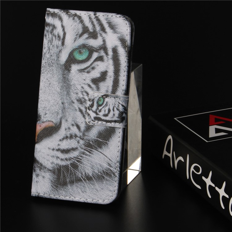 Patterned Wallet Stand PU Leather Case for Huawei P Smart / Enjoy 7S - Tiger with Green Eye-9