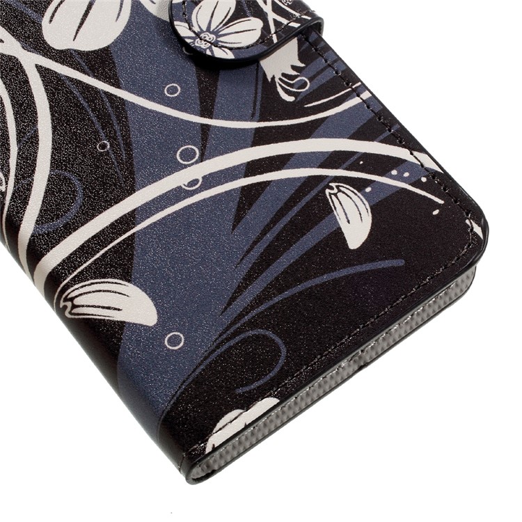 Patterned Wallet Leather Flip Case for Huawei Ascend Y511 - Butterfly Flower-7