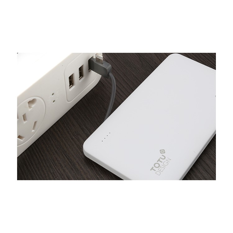 TOTU 6000mAh Dual USB Power Bank Built-in Micro USB + USB Cable for Samsung Huawei etc - White-5