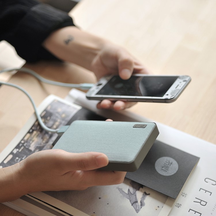 MAOXIN Artistic 10400mAh 2.1A Mobile Power Bank with Finger Ring - Dark Grey-7