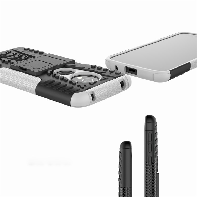 Anti-slip PC + Silicone Hybrid Cover with Kickstand for Motorola Moto E5 / G6 Play - White-3