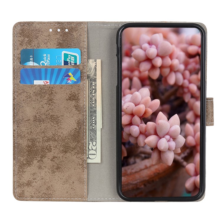Vintage Style Leather Wallet Protection Phone Casing for Motorola One Macro - Khaki-8