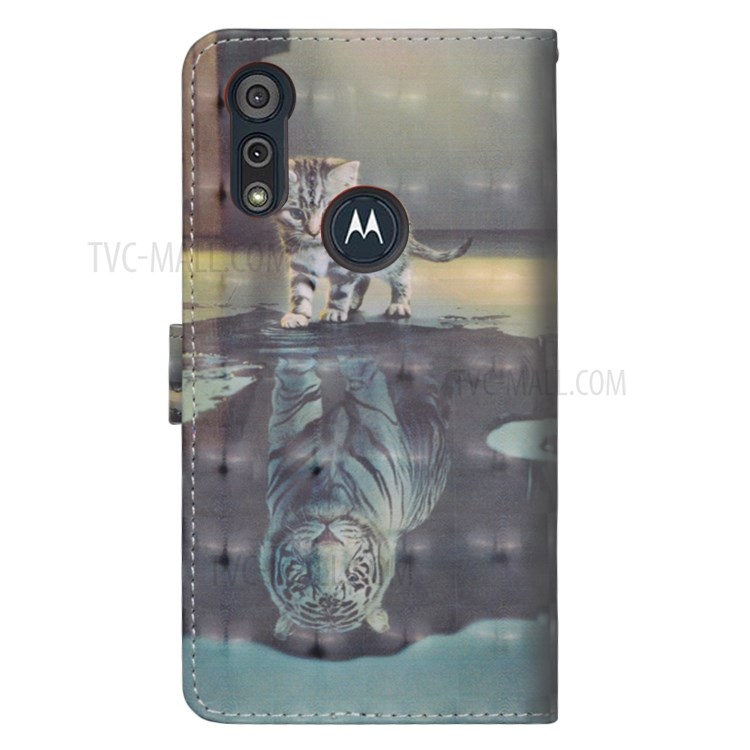 Light Spot Decor Patterned Leather Wallet Case for Motorola Moto E6s (2020) - Cat and Reflection in Water-3