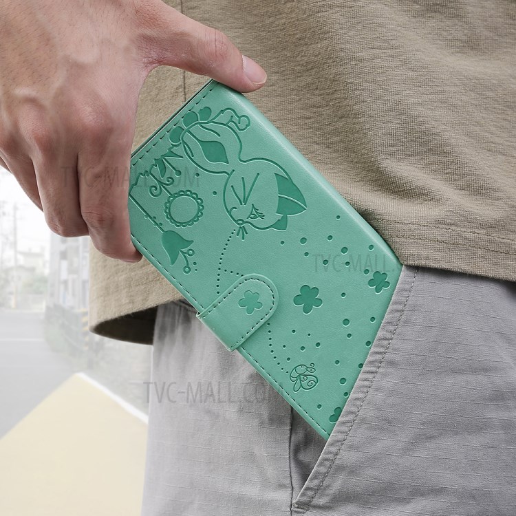 Wallet Stand Design Cat and Bee Pattern Imprinting Leather Case with Magnetic Closure for Motorola Moto G10/G30 - Green-13