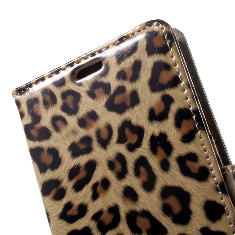 Leopard Pattern PU Leather Flip Stand Case with Card Slots for Motorola Moto C-7