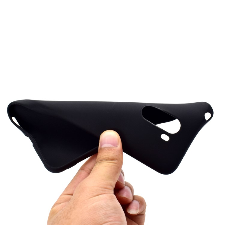 Soft Frosted TPU Case for Xiaomi Pocophone F1 / Poco F1 in India - Black-5