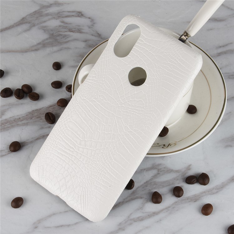 Crocodile Texture PU Leather Coated PC Phone Cover for Xiaomi Mi A2 Lite / Redmi 6 Pro - White-4