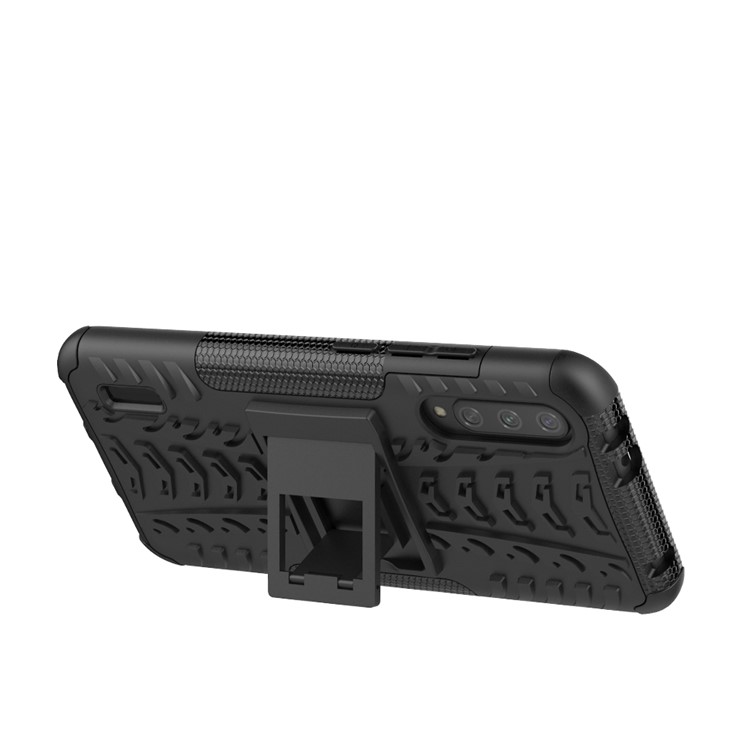 Cool Tyre Pattern PC + TPU Hybrid Phone Case with Kickstand for Xiaomi Mi CC9e/Mi A3 - All Black-5
