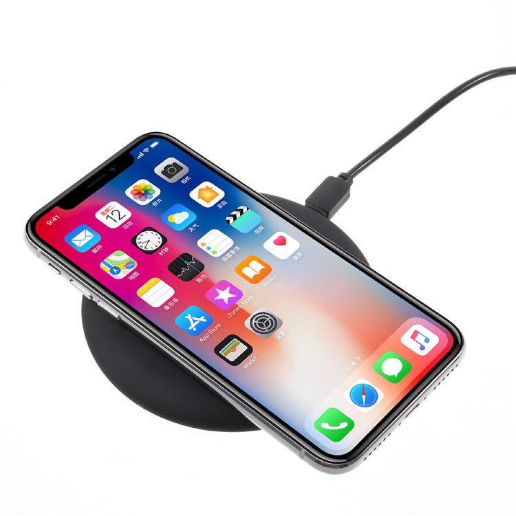 Modische Runde Form Tragbare Qi Standard Wireless Ladegerät Modische Runde Form Tragbare Qi Standard Wireless Ladegerät
