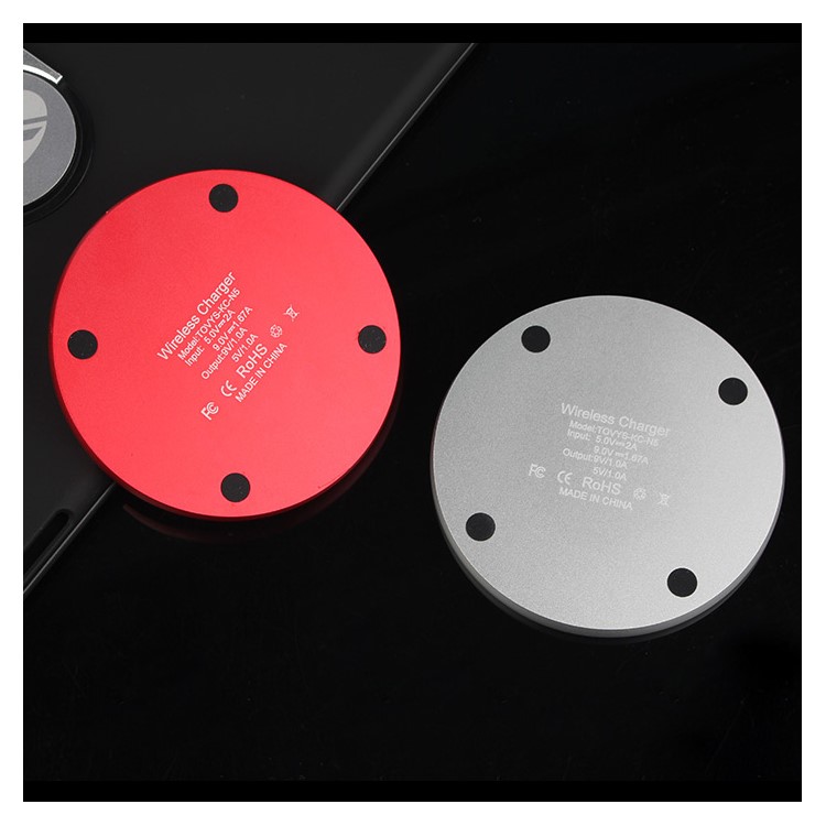 9W 2A Round Aluminum Alloy Qi Wireless Charging Pad for iPhone 8/8 Plus/Samsung S8 Etc. - Red-7