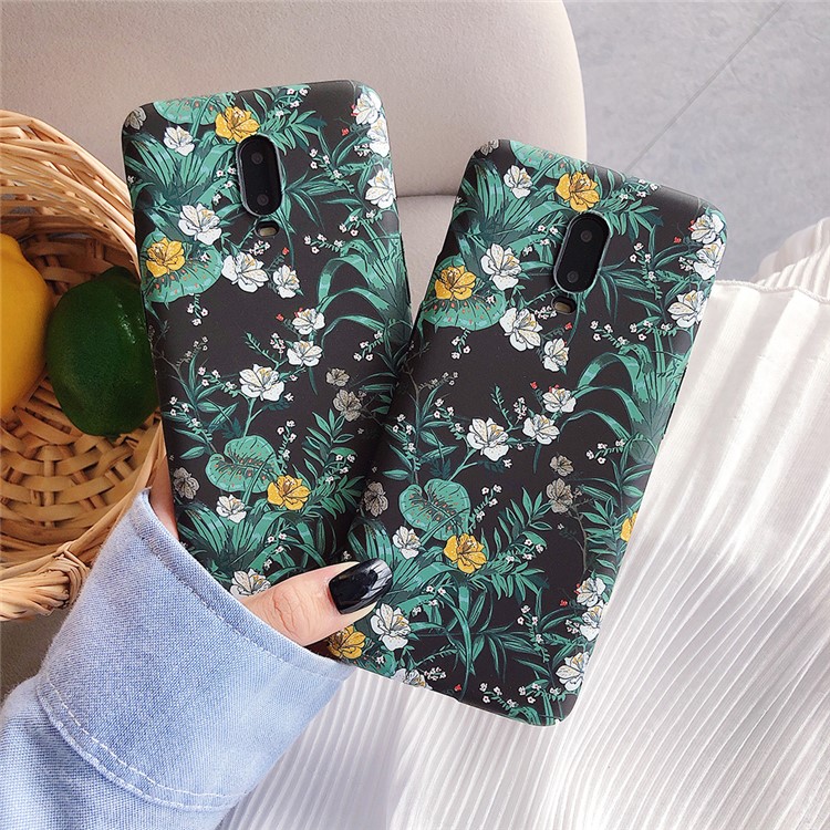 Black Small Broken Flower Embossment Luminous Phone Shell for OnePlus 7-2