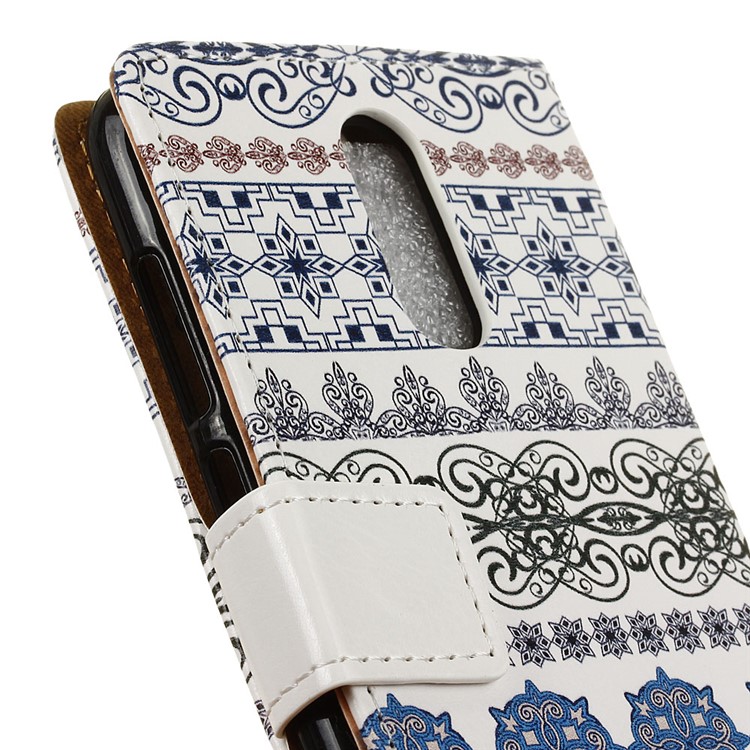 Patterned Wallet Stand Magnetic Leather Protector Cover for Nokia 7.1 - Tribal Flowers-3