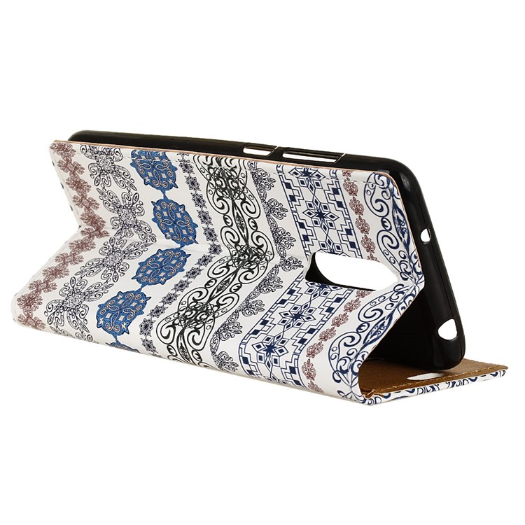 Patterned Wallet Stand Magnetic Leather Protector Cover for Nokia 7.1 - Tribal Flowers-4