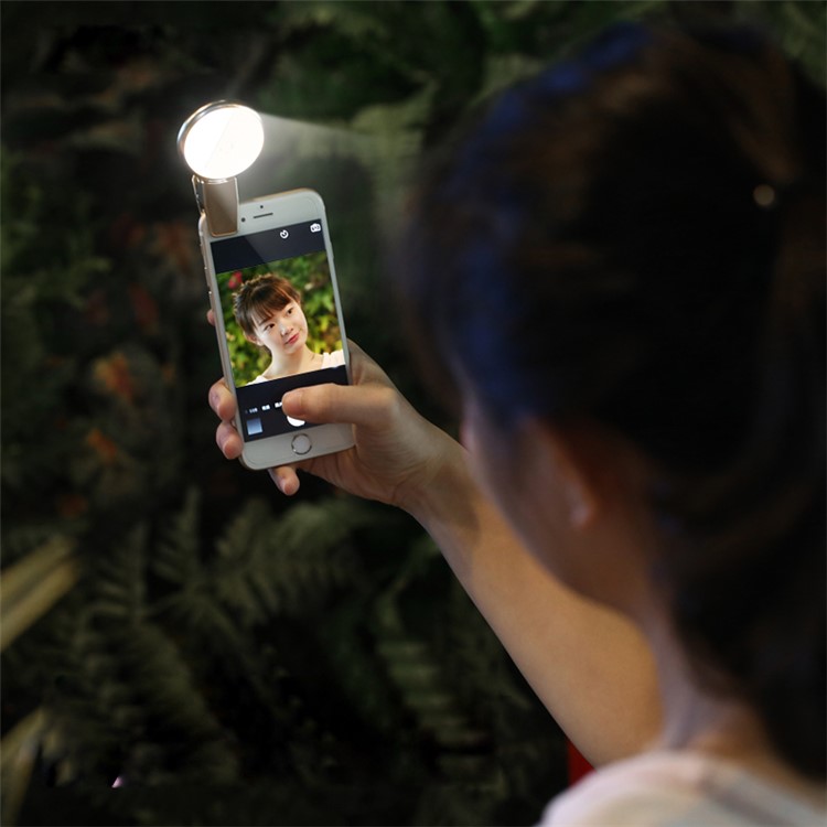 REMAX High-end Selfie Light Compensation LED for iPhone Samsung etc Smartphones - Rose Gold Color-3