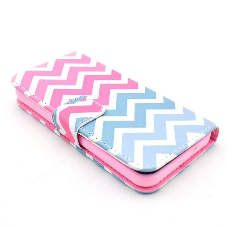 Colorized Chevron Pattern Leather Magnetic Shell for iPhone 5c w/ Stand-3