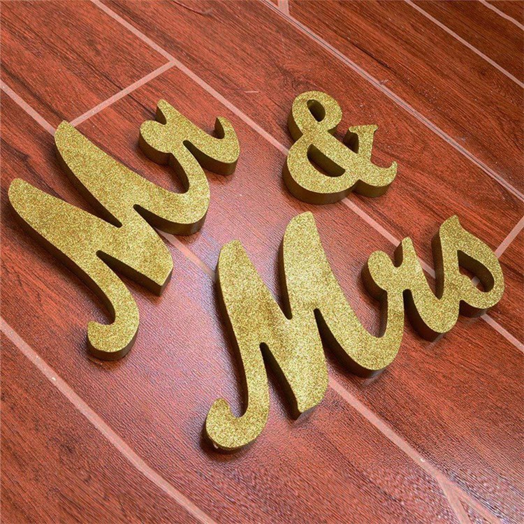 Sig & Sig.ra Segni Set Di Decorazioni Per Lettere Da Sposa Innamorate - Oro-3