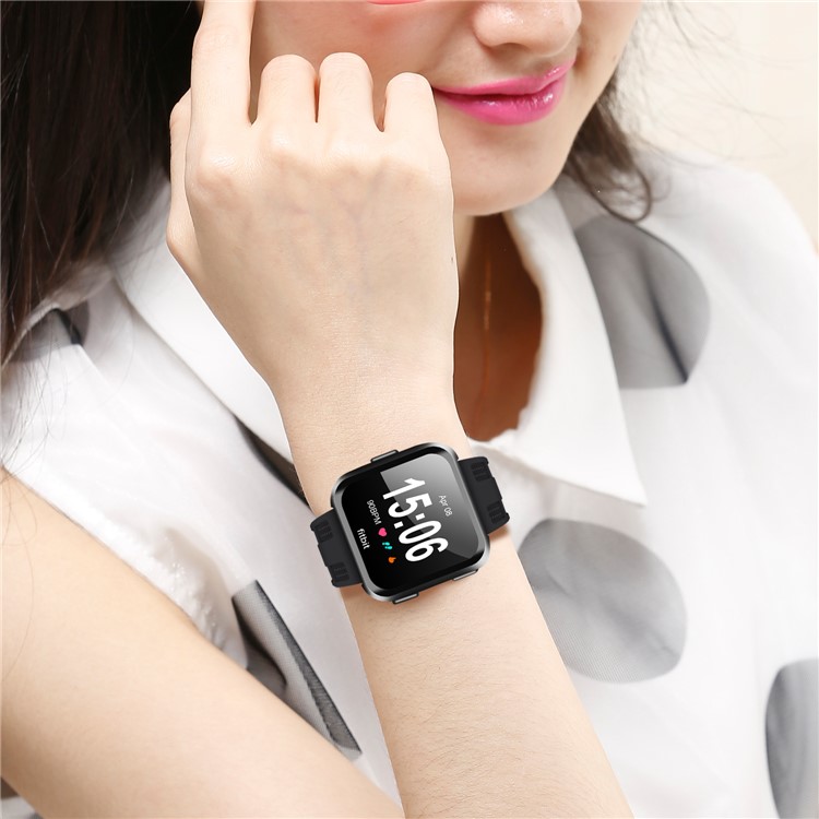 Soft Silicone Hollow Watch Strap Replacement for Fitbit Versa - Black-5