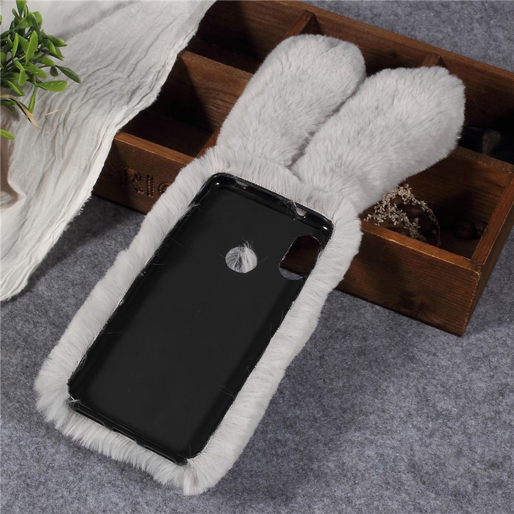Kaninchenform Flauschige Pelz Beschichtet TPU Strass Zurück Gehäuse Für Xiaomi Mi A2 Lite / Redmi 6 Pro - Hellgrau-4