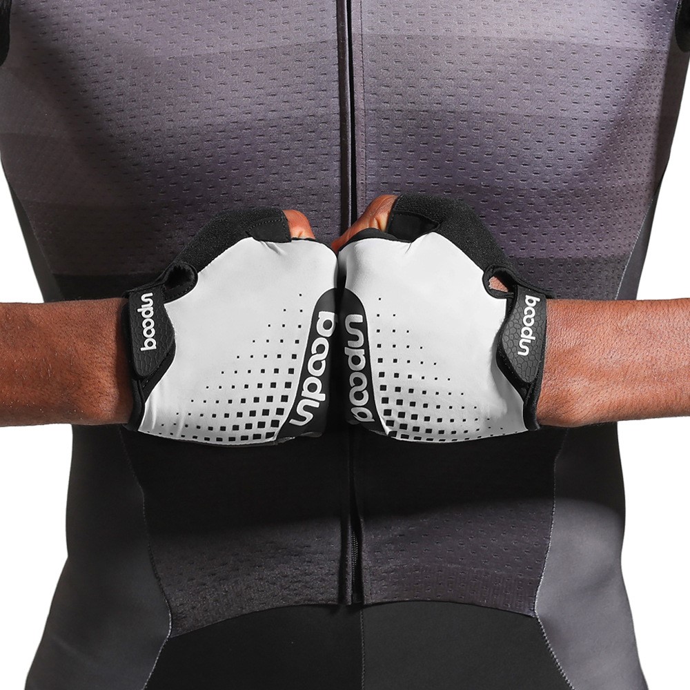 BOODUN 1255 1 Pair Half Finger Bicycle Gloves Cycling Riding Anti-slip Silicone Gloves Mitten - Black/White/Size M-5
