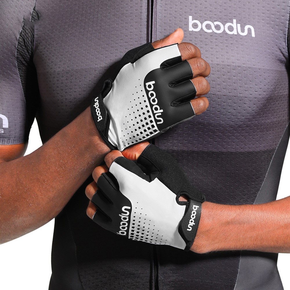 BOODUN 1255 1 Pair Half Finger Bicycle Gloves Cycling Riding Anti-slip Silicone Gloves Mitten - Black/White/Size M-6