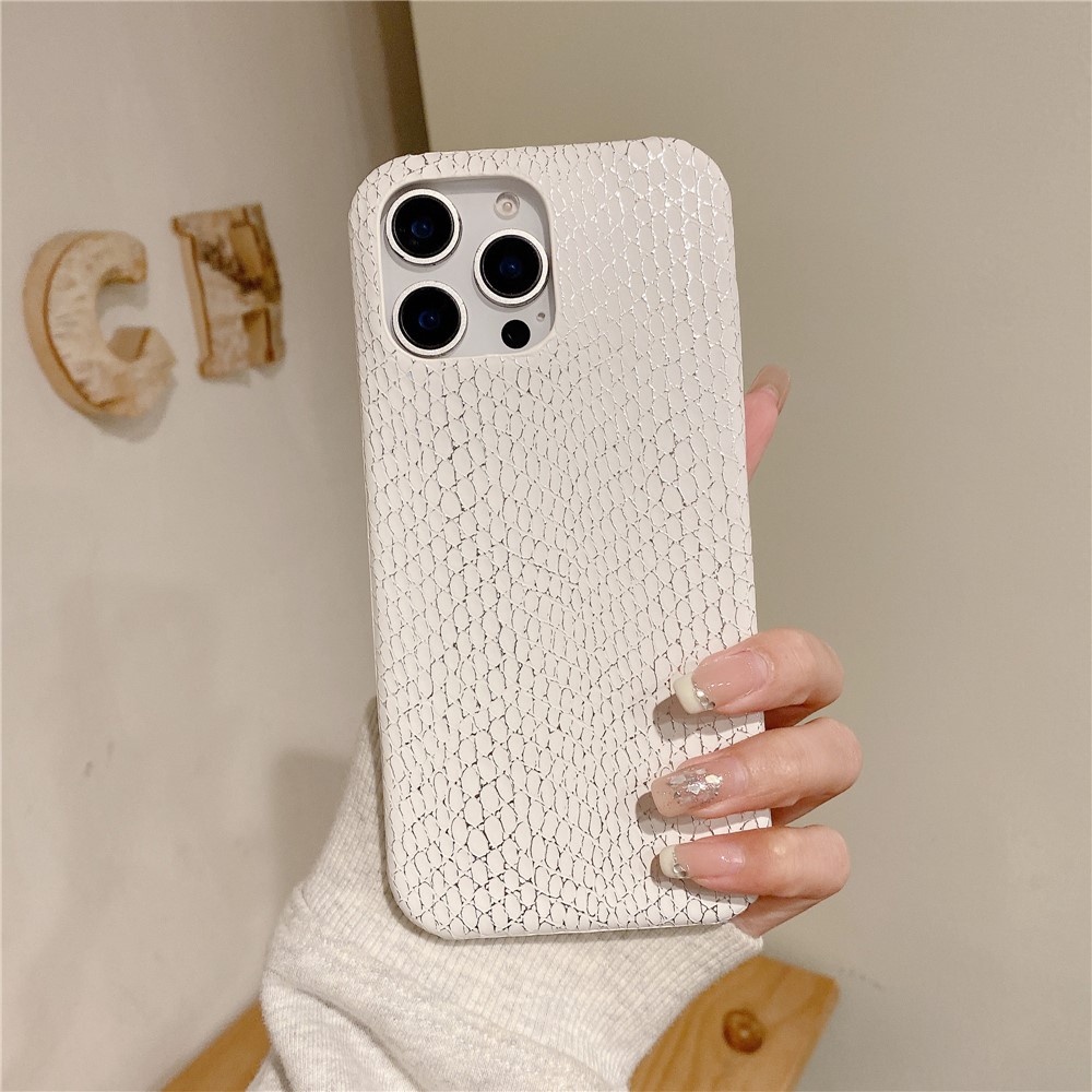 For iPhone 15 Pro Case Gold Thread Lacquered Snake Texture PU + PC Phone Back Cover - White