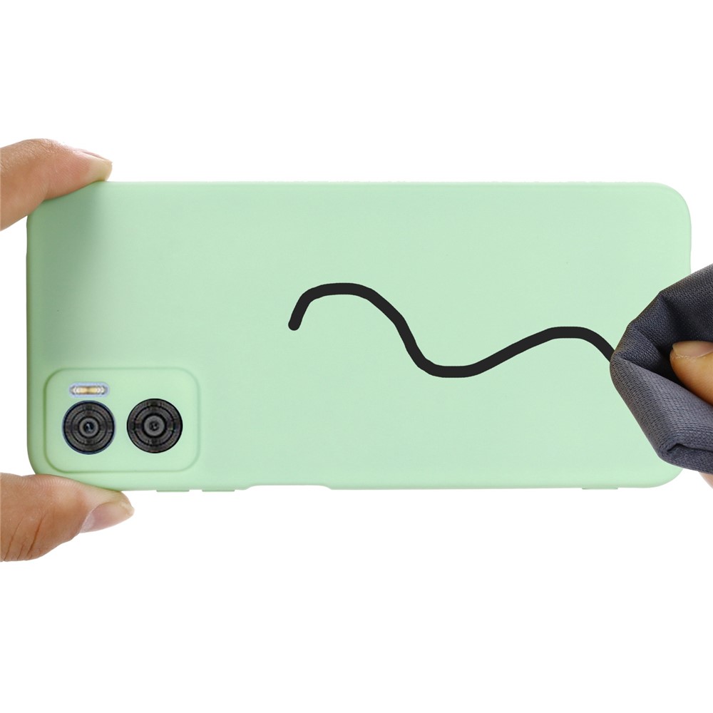 For Motorola Moto E22 4G / E22i 4G Liquid Silicone Cover Anti-Scratch Soft Lining Camera Protection Phone Case with Strap - Green-5