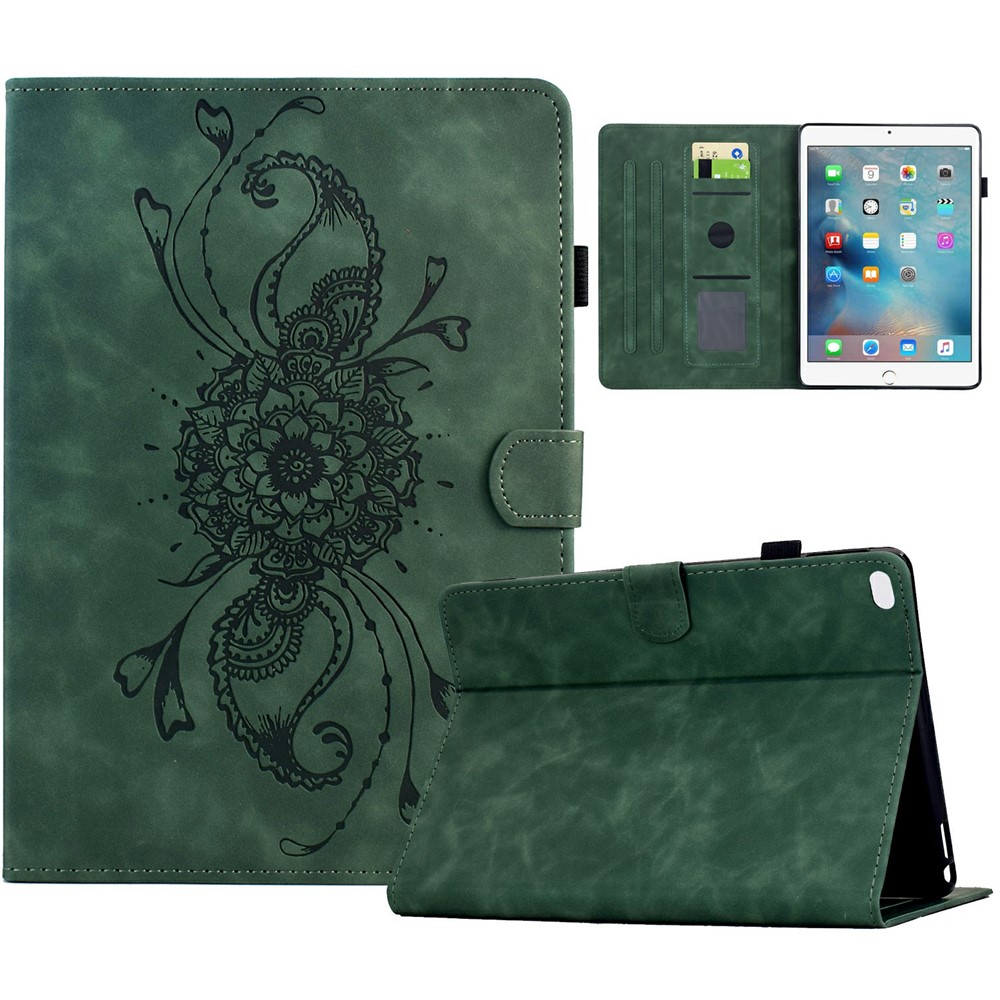 Leather Case For iPad 9.7-inch (2018) / (2017) / Air 2 / Air (2013) Mandala Imprinted Tablet Cover with Card Slots - Green