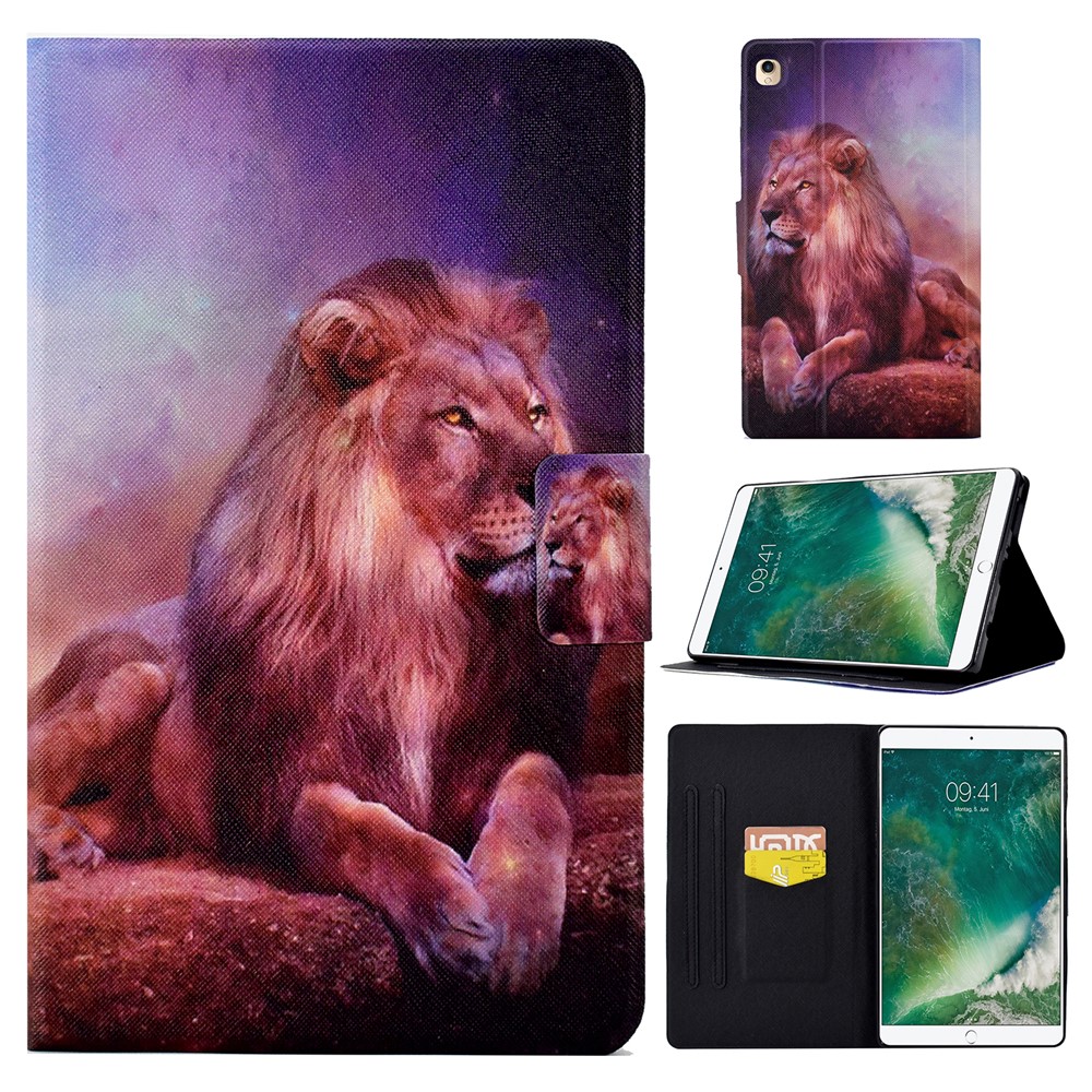 For iPad 10.2 (2021) / (2020) / (2019) / iPad Pro 10.5-inch (2017) Adjustable Stand Auto Wake / Sleep Tablet Case Pattern Printing PU Leather Card Slot Protective Cover - Lion