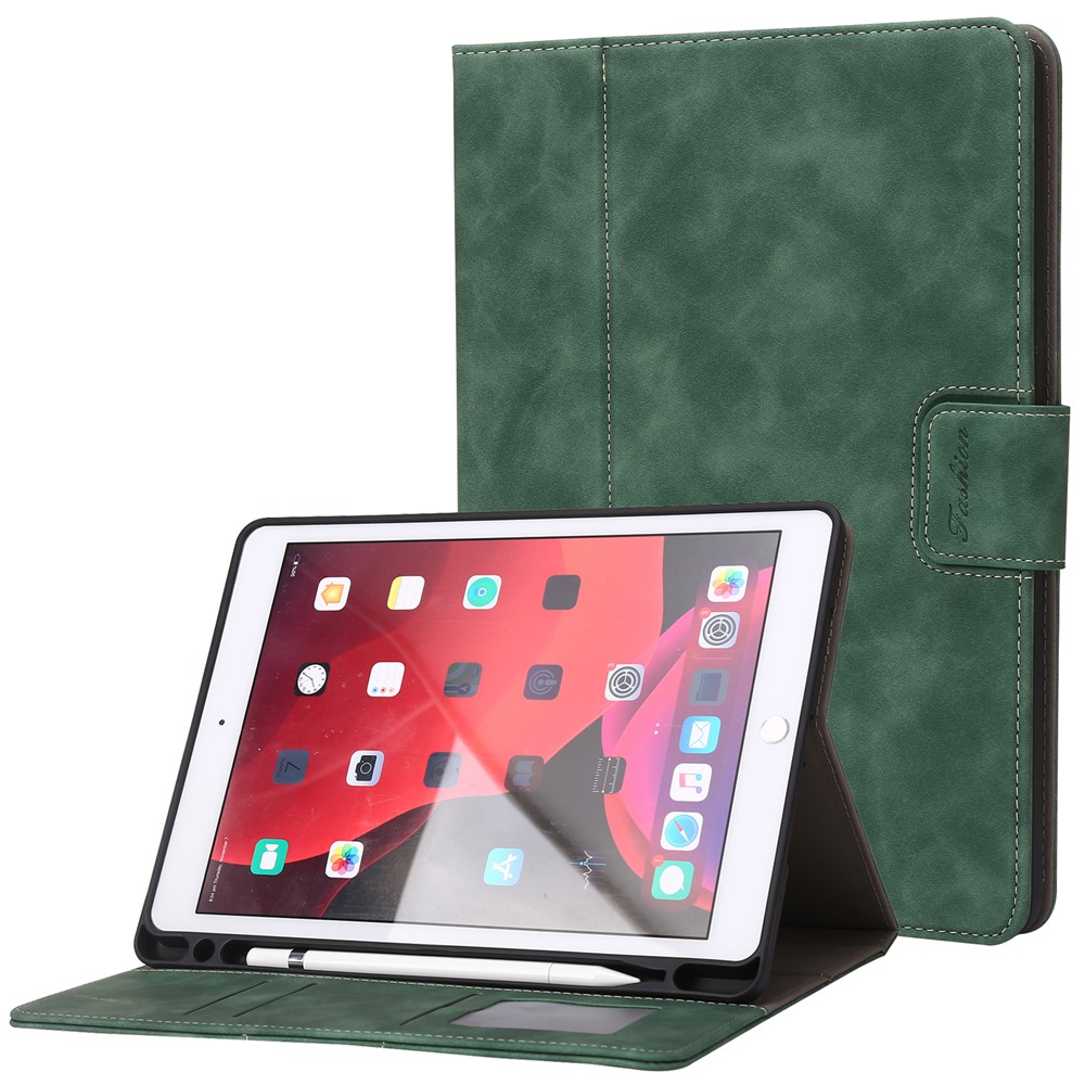 For iPad 10.2 (2021)  /  (2019)  /  (2020)  /  Air 10.5 inch (2019) Case Wallet Calf Texture Tablet Cover with Pens Slot - Green