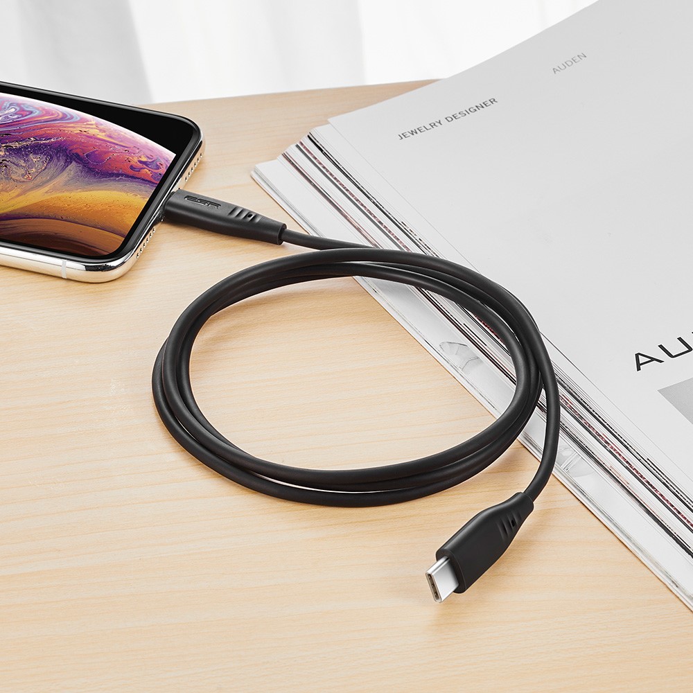 ESR 1m USB-C to Lightning Standard TPE Cable with MFi Certificate - Black-10