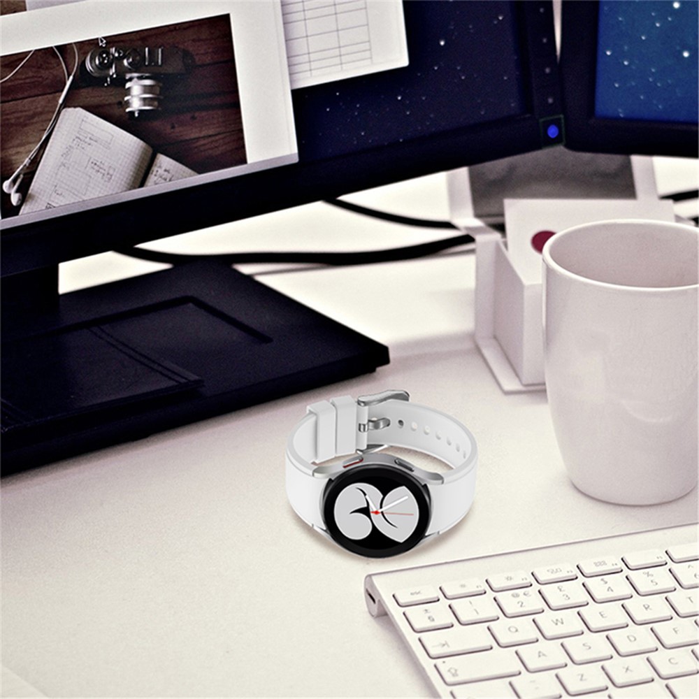 For Samsung Galaxy Watch5 40mm / 44mm / Watch4 40mm / 44mm Silicone Watchband Strap with Stainless Steel Buckle - White-5
