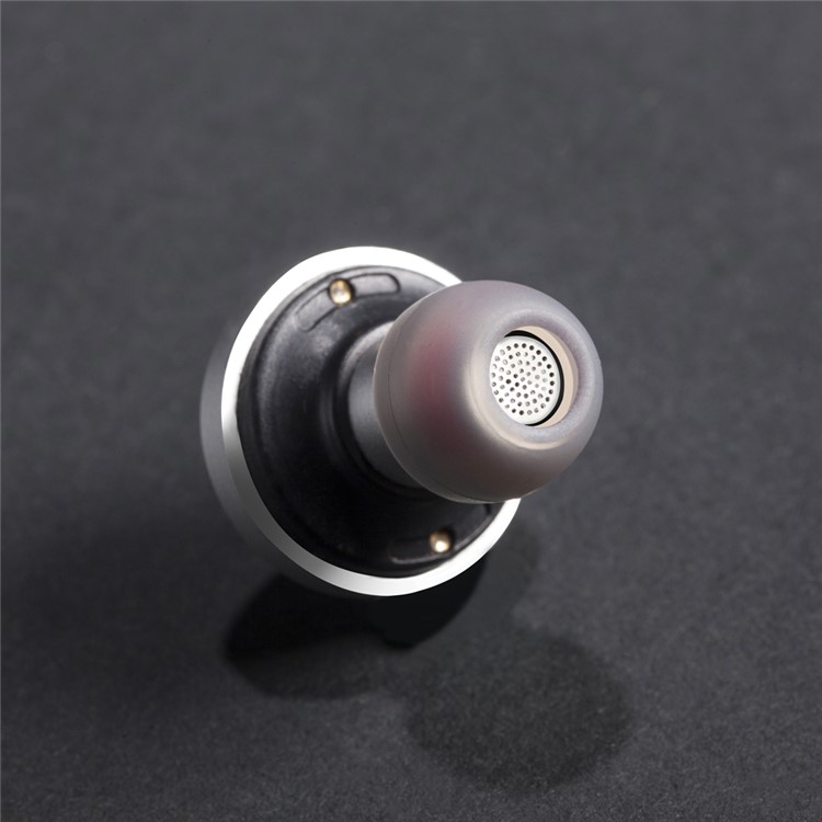 DIGICARE Q9 Dual USB Car Charger Bluetooth 4.0 Stereo Single Headset (CE/FCC/RoHS) - Black / Silver-15