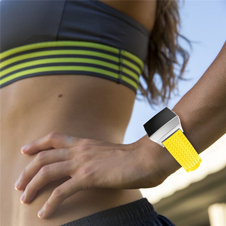 22mm Cool Tire Silicone Watch Band Strap with Metal Clasp for Fitbit Ionic - Yellow-5