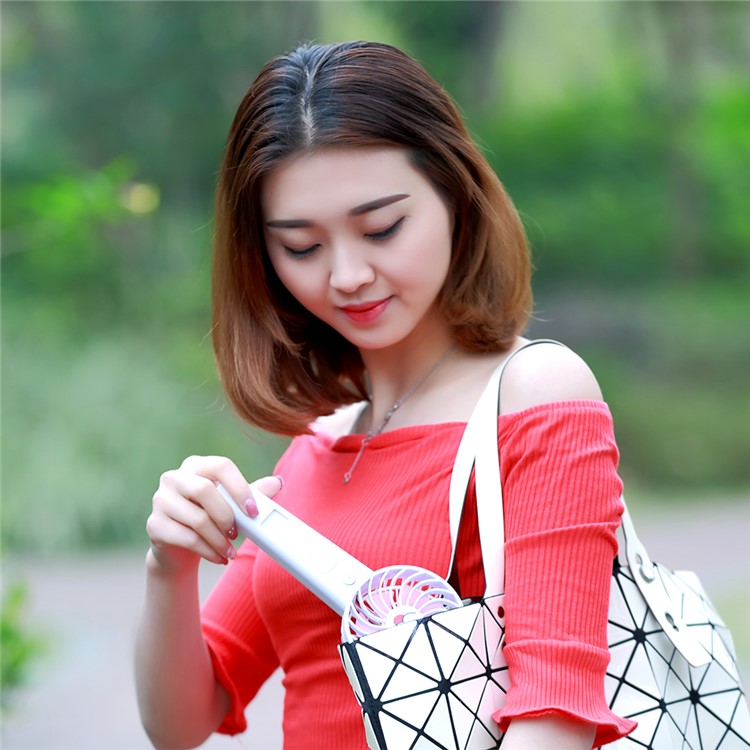 Portable Handheld Mini Beauty Replenishment Fan Cooling Fan with Water Spray - Bear-8