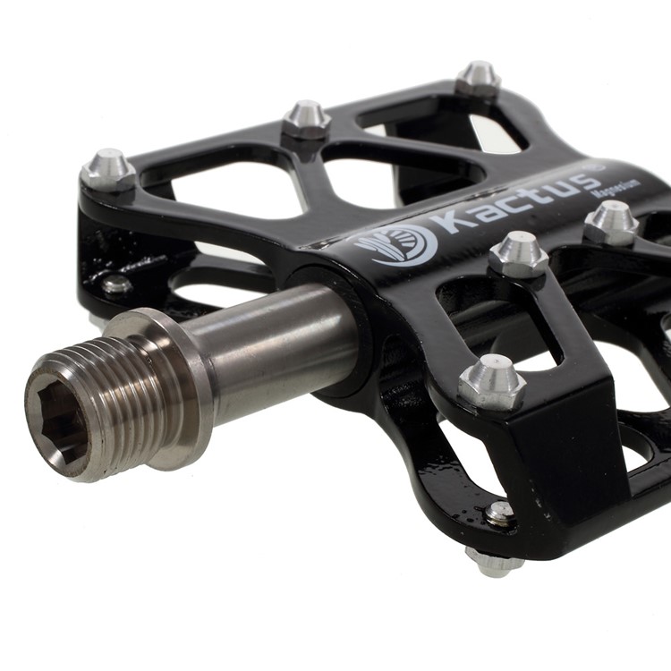 1 pair of Magnesium alloy Mountain Bike Pedals Cycling Sealed Bearing Platform Pedals (22T) - Black-3