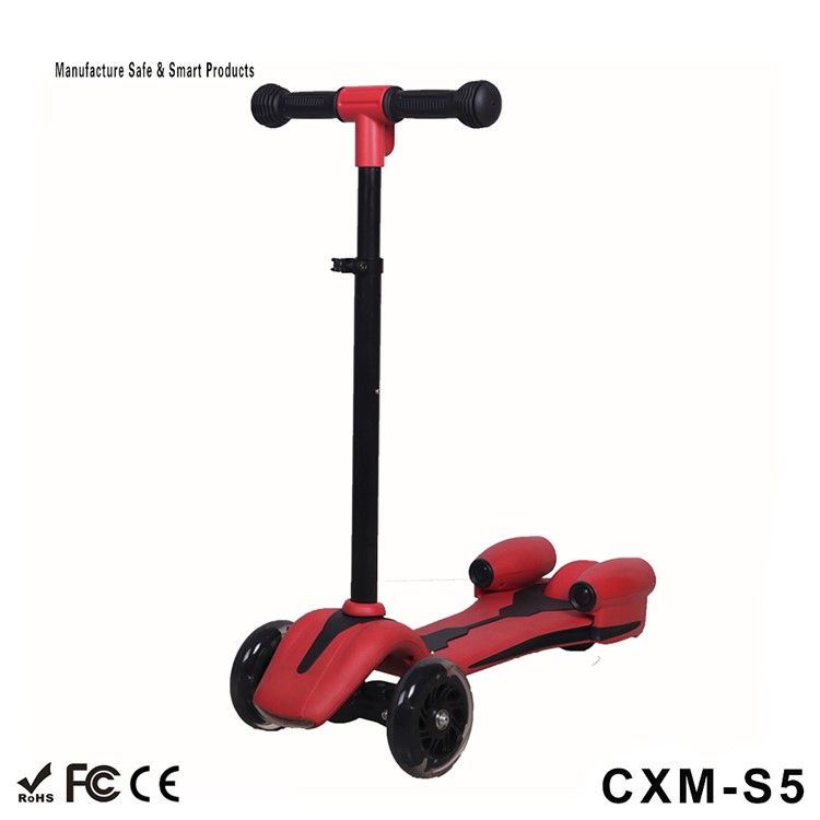 CXM-S5 10KM/H Speedy 4.5 inch Wheel USB Powered Spray Kick Scooter for Kids (CE, RoHS) - Red-1