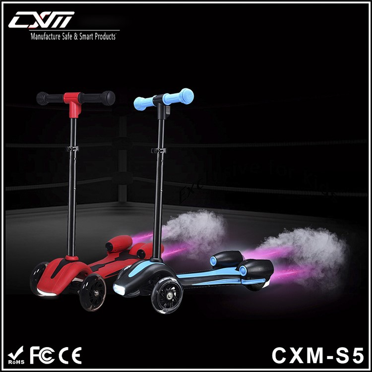 CXM-S5 10KM/H Speedy 4.5 inch Wheel USB Powered Spray Kick Scooter for Kids (CE, RoHS) - Red-4