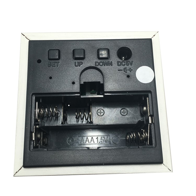 Cuadrado forma de control de sonido de madera reloj despertador digital LED GG507-7