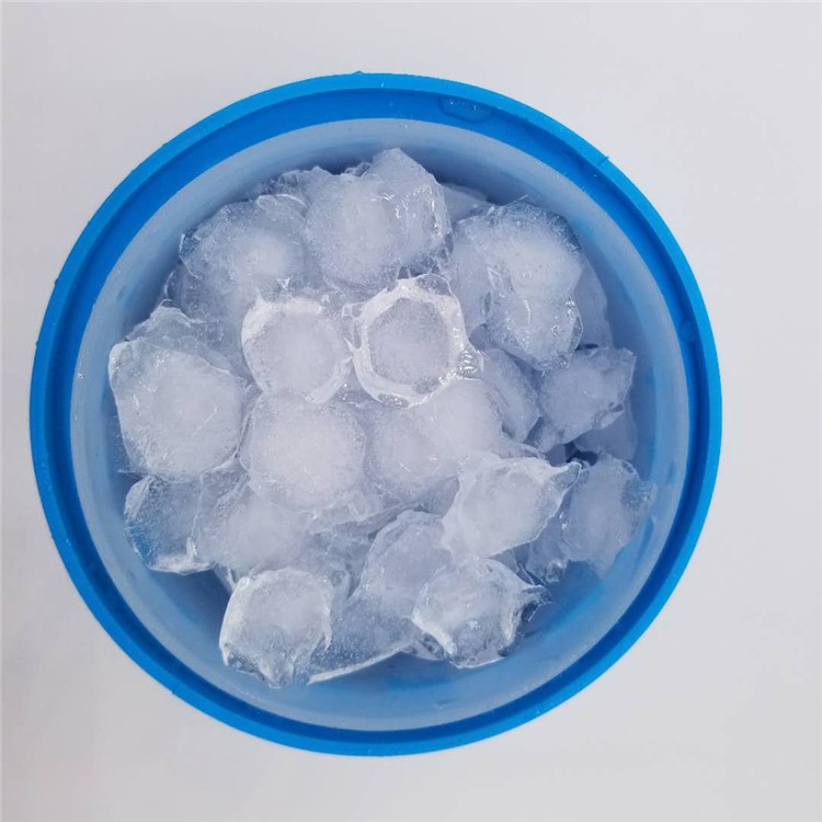 Soft Silicone Ice Cube Maker Ice Genie Space Saving Drink Holder Ice Bottle - Blue / Size: L-12