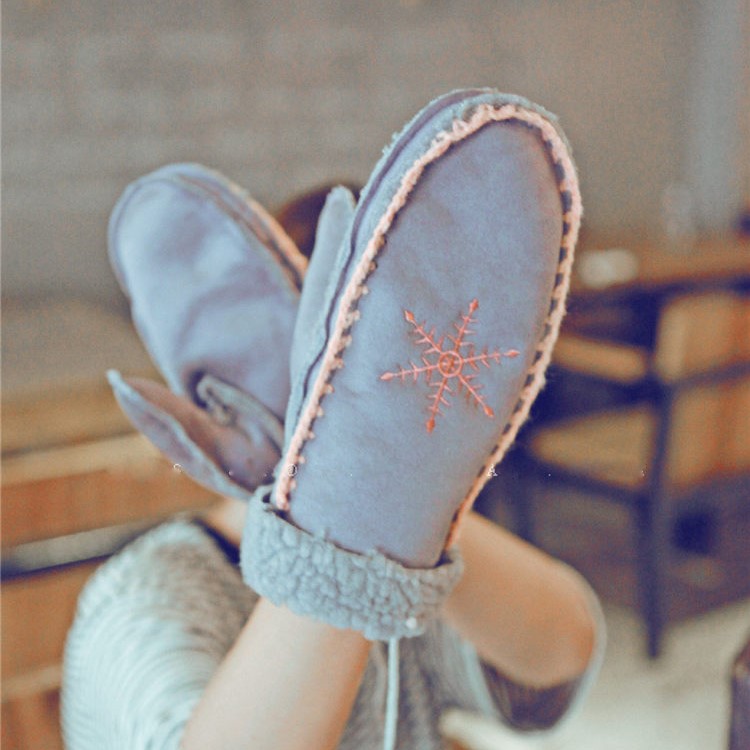 Lovely Winter Warm Suede Fabric Plush Gloves with String - Grey-2