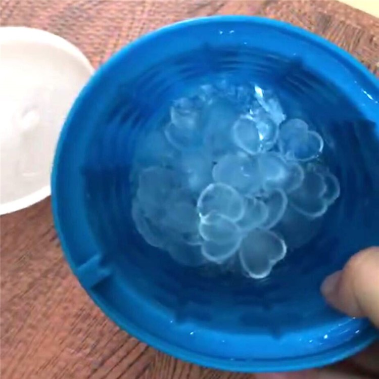 Silicone Heart-shape Ice Cube Maker Space Saving Ice Cube Maker, Size: L - Blue-15