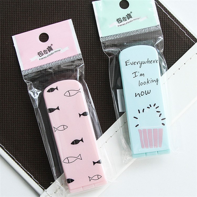 Mini 2-in-1 Patterned Folding Iron Comb and Mirror-3